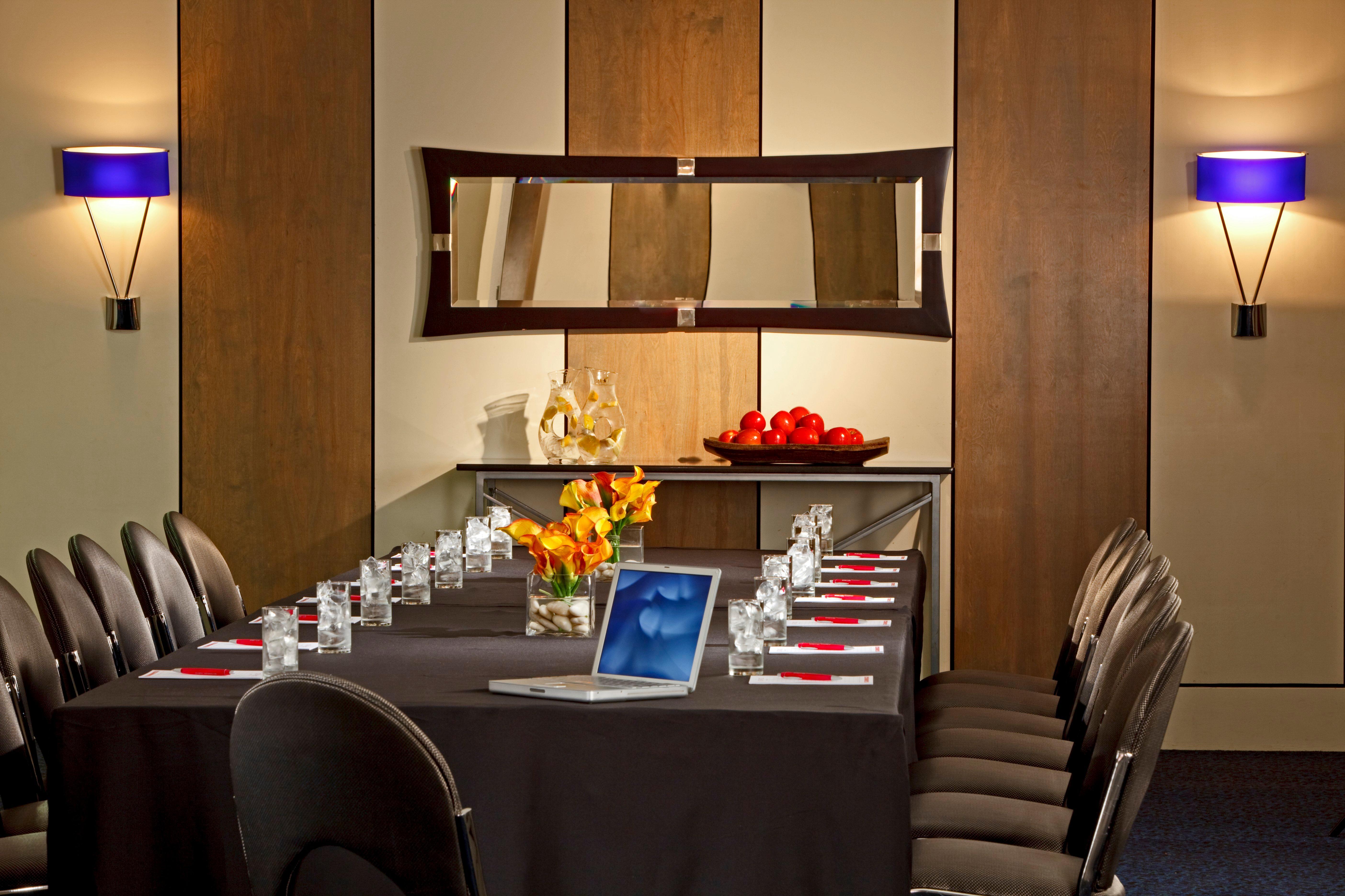 Kimpton George By Ihg Hotel 4*